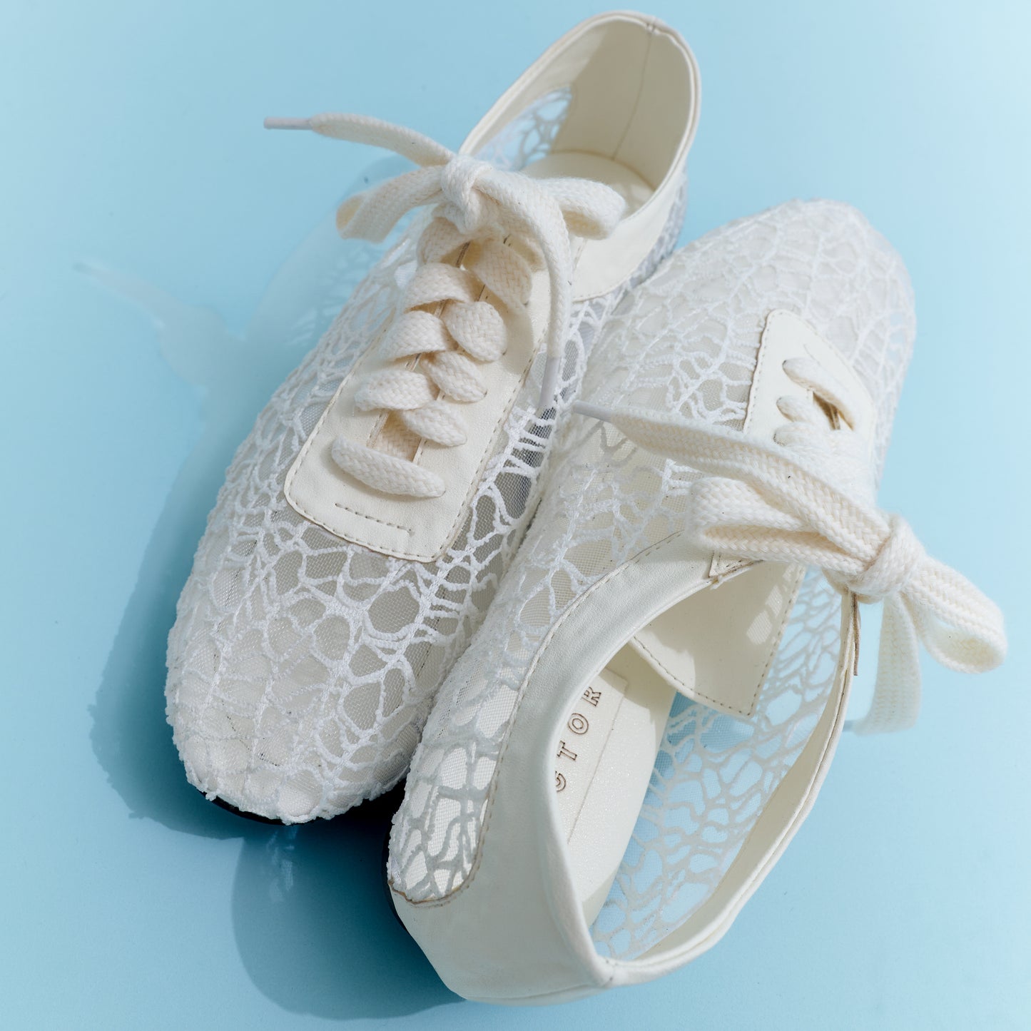 VITTORIA CURITI (PRE ORDER)